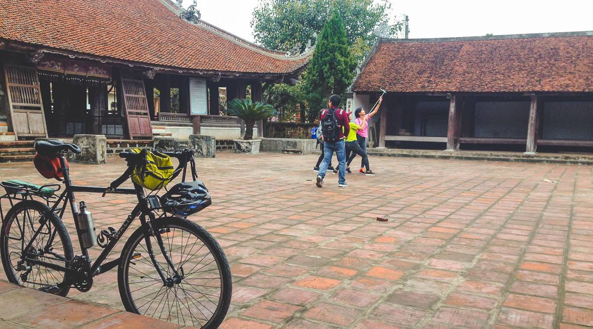 Hanoi Cycling Trip Duong Lam Ancient Village 1 Day